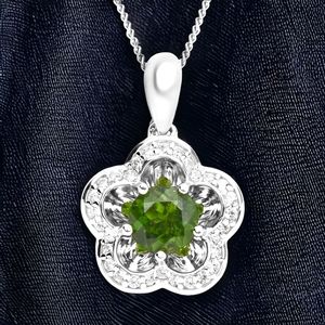 🔥PRICE DROP🔥NWT NATURAL CHROME DIOPSIDE STERLING SILVER PENDANT NECKLACE